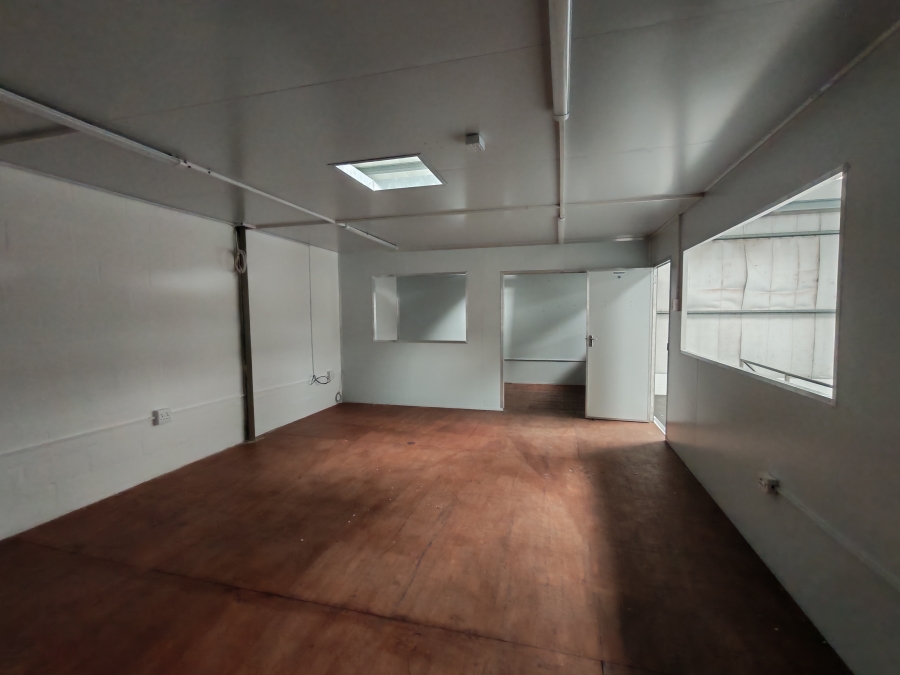 To Let commercial Property for Rent in Somerset West Business Park Western Cape